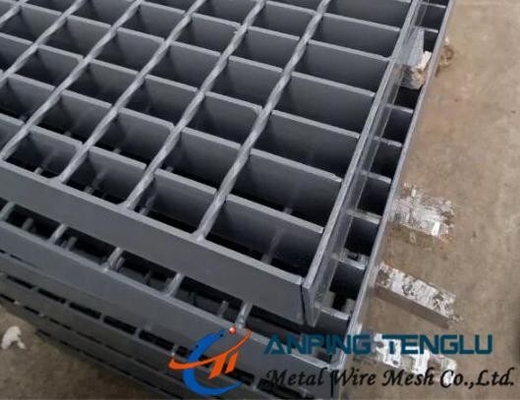 Stainless Steel Galvanized Walkway Grating Serrated Flat Bar Firm Structure