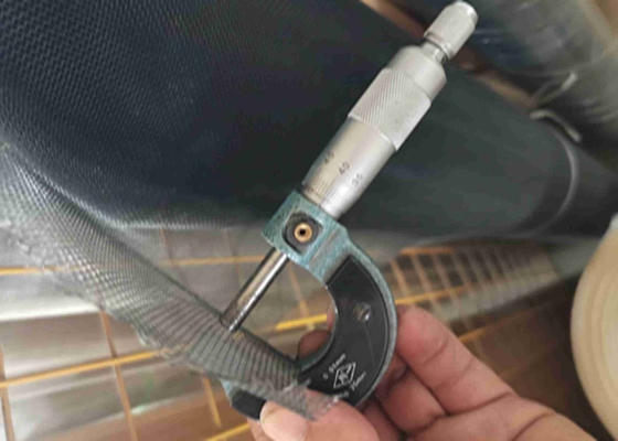 Ss304 Reticolare di sicurezza a maglia nera in polvere rivestita con filo di 0,19 mm buco di 1,4 mm