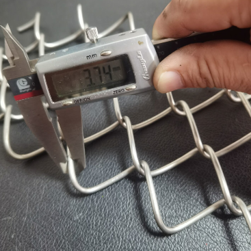 Rete Metallica a Maglie di Catena SS316 con Eccellente Prestazione Antiruggine per Aree Costiere Saline e Resistenza alla Corrosione Acida e Alcalina