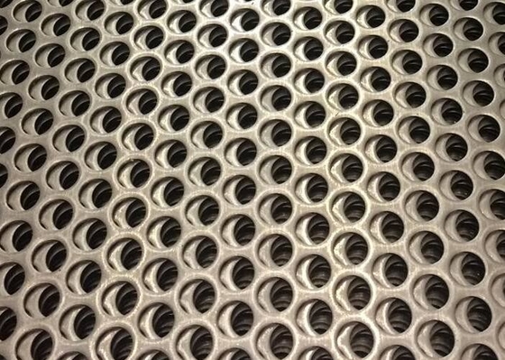 Hd ha galvanizzato la lunghezza perforata di Mesh Corrosion Resistance 30m del metallo